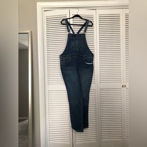 Universal Thread medium wash overalls